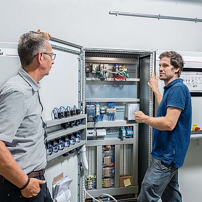 AVAT Karriere - Arbeiten bei AVAT - Rafael treibt die nachhaltige Energie- und Wärmewende voran AVAT Karriere - Arbeiten bei AVAT - Rafael treibt die nachhaltige Energie- und Wärmewende voran