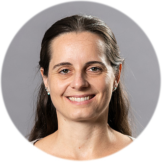 AVAT Karriere - Deine Ansprechpartnerin - Stefanie Ostermeier