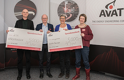 Insgesamt 10.000 Euro spendet AVAT an den Förderverein des Zentrums für Seltene Erkrankungen (ZSE) Tübingen e.V. und den LernOrt Bauernhof Tübingen.